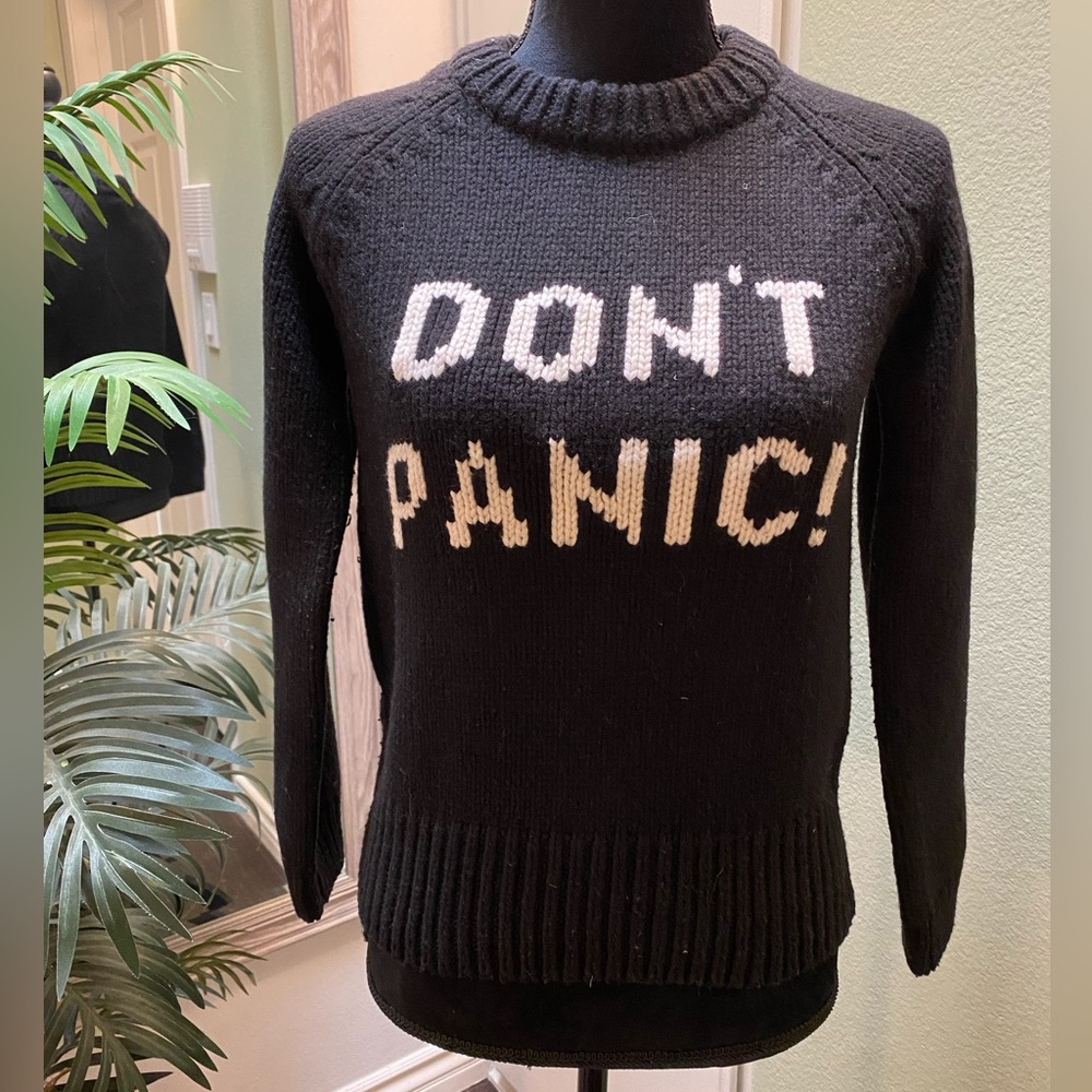 NWOT Marc by Marc Jacobs heavy knit "DON'T PANIC!" sweater. Size XS